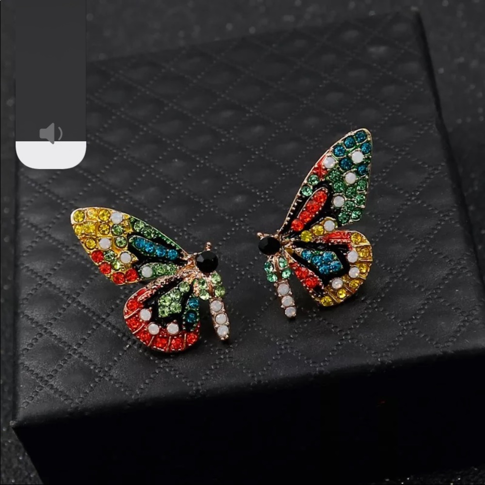 Rhinestone Butterfly Earrings. (Bin1C) - Picture 4 of 8